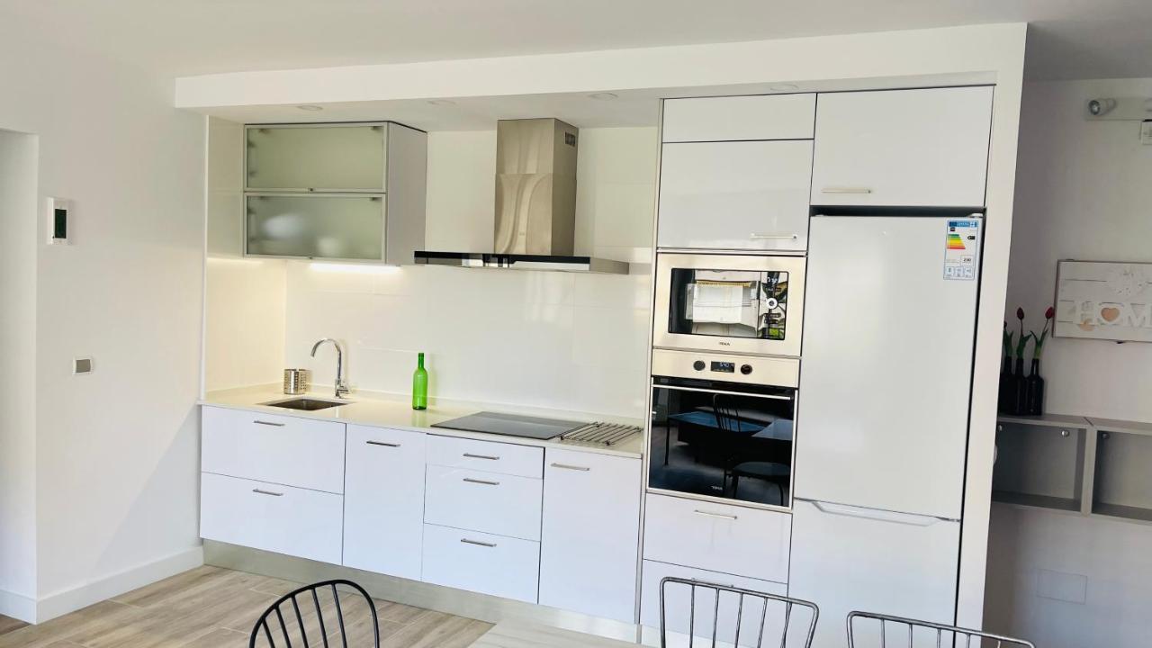 Delux Apartament Салоу Экстерьер фото