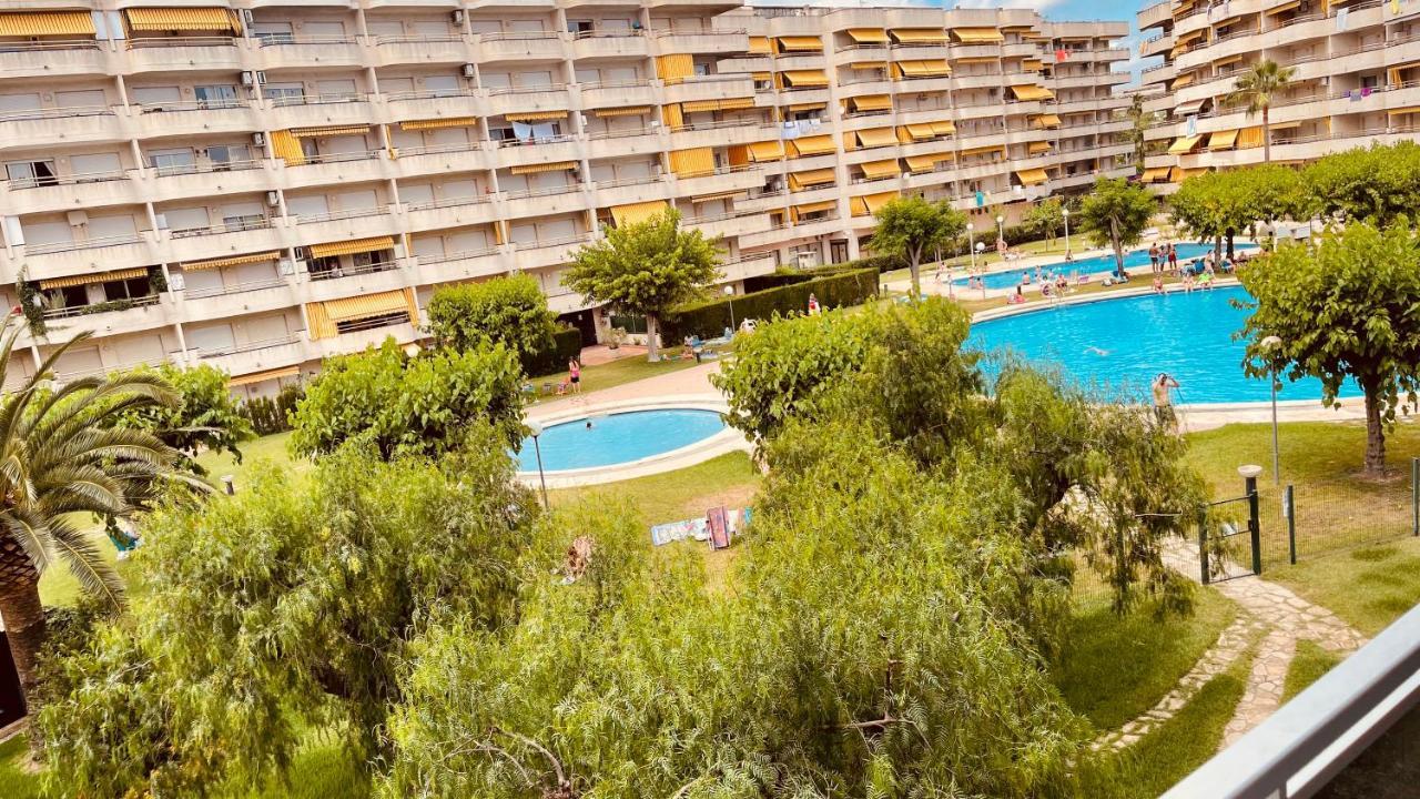 Delux Apartament Салоу Экстерьер фото