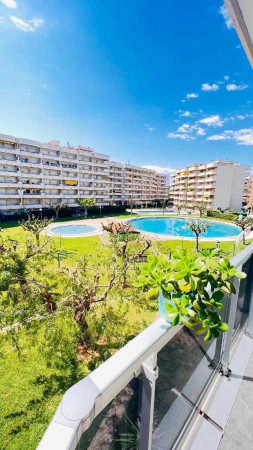 Delux Apartament Салоу Экстерьер фото