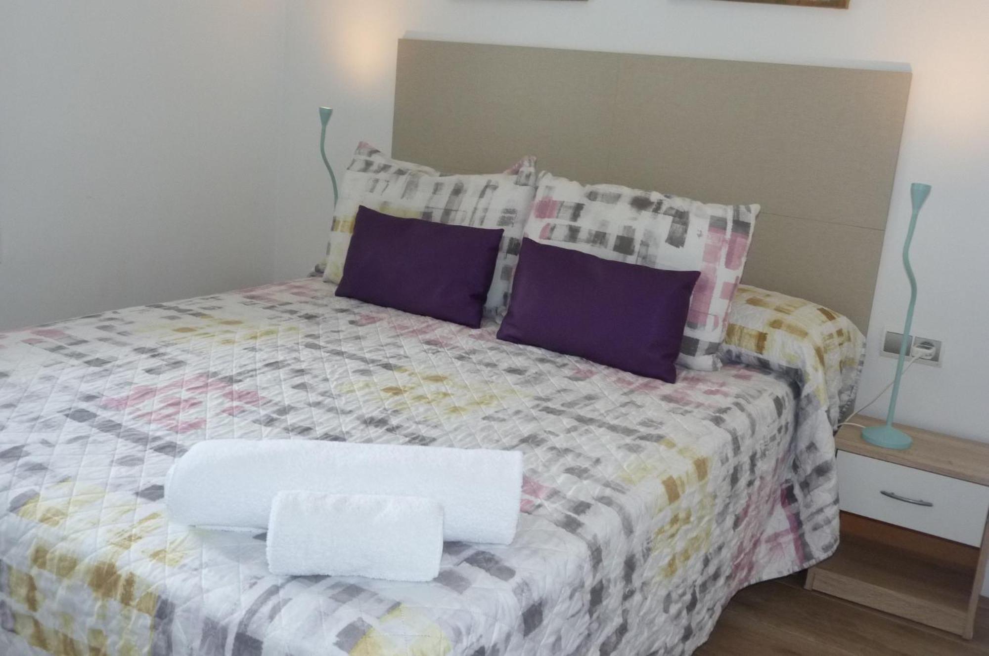 Delux Apartament Салоу Экстерьер фото